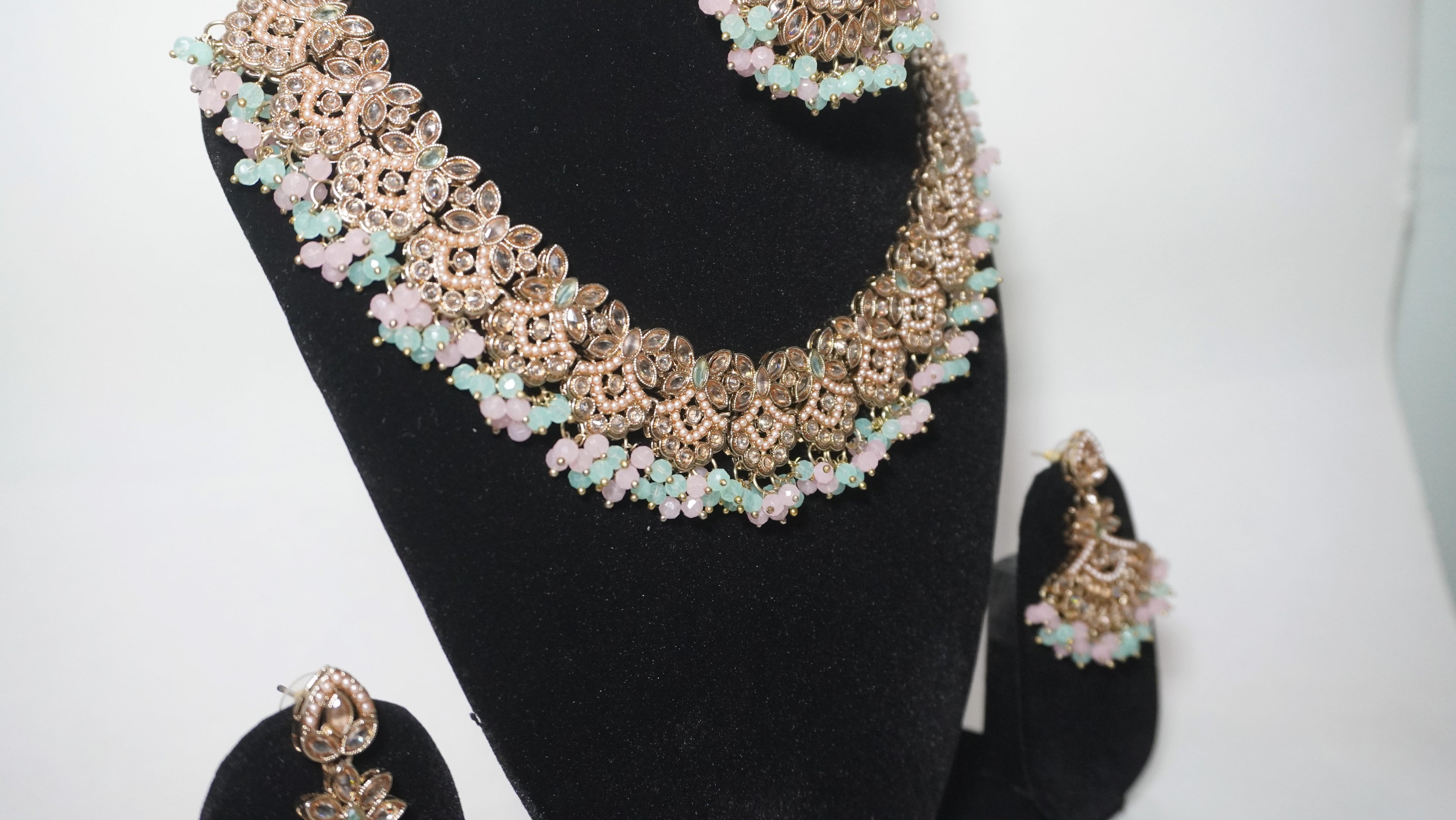 Mint & Peach Pastel Floral Choker Set with Maang Tikka – Rose Gold Plated Antique Filigree Jewelry