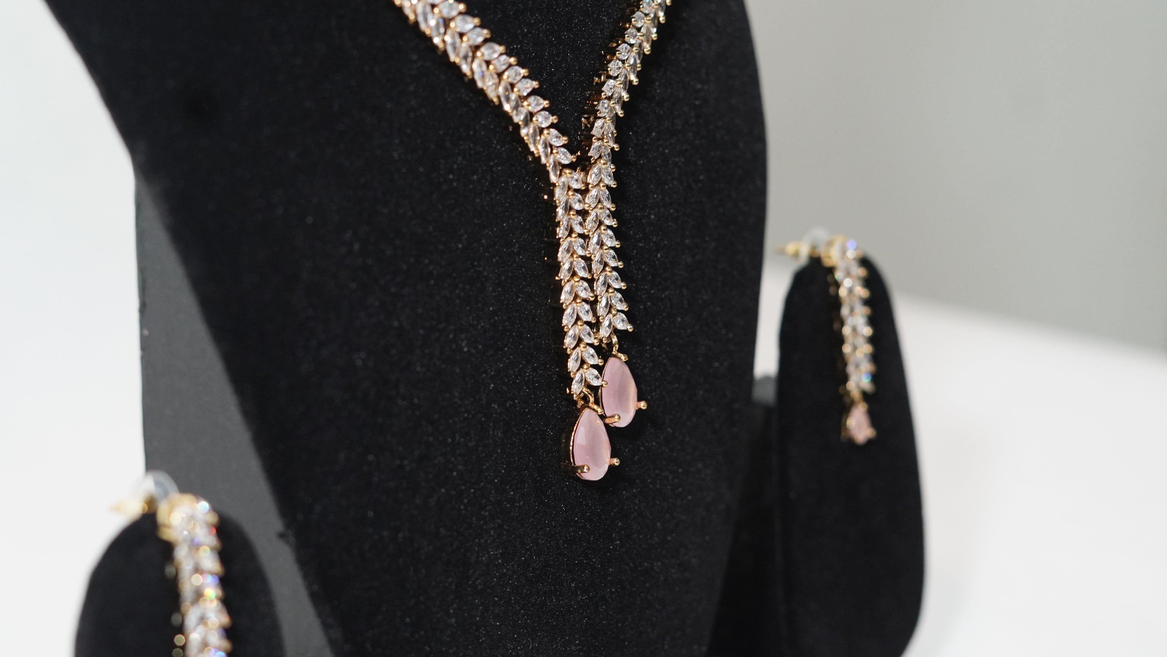 Signature Floral-Leaf AD Necklace and Drop Earrings