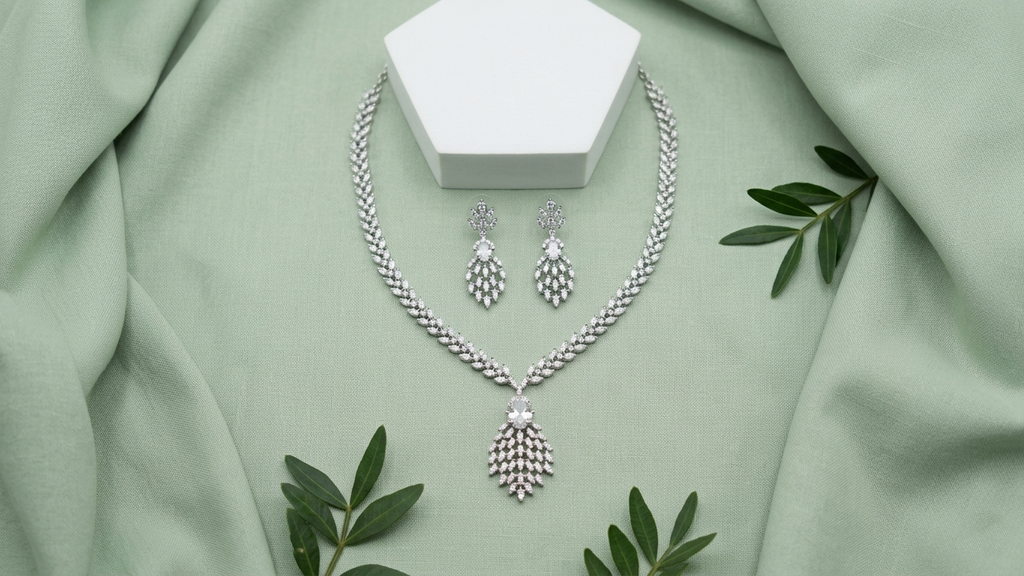 Dazzling Silver-Toned Marquise-Cut Leaf Pendant Necklace and Matching Chandelier Earring Set